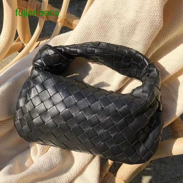 Bottgs Judie Knitted Oxhorn Bag Knotted Cloud Fashion Handbag Ins Female Handbags
Bottgs Judie Knitted Oxhorn Bag Knotted Cloud Fashion Handbag Ins Female Handbags