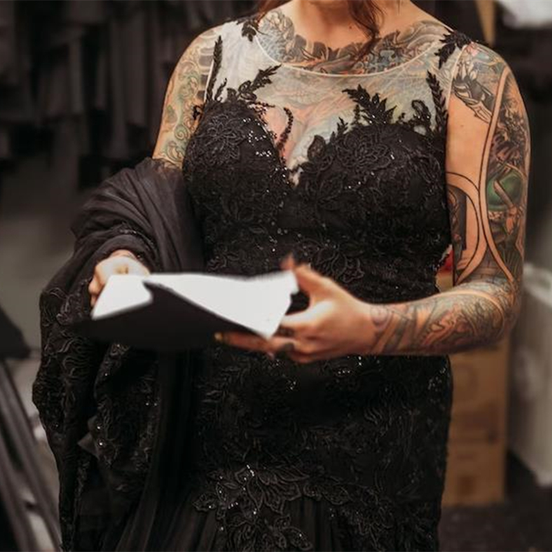 Gothic Black Mermaid Wedding Dresses Sweep Train Lace Appliques Sequins Beaded Long Vintage Bridal Gowns Sheer Crew Neck Sleeveless Tulle Bride Wear