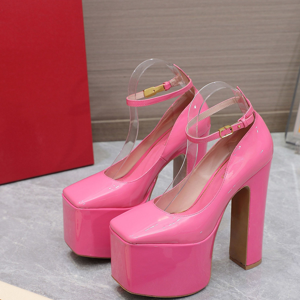 Tan-Go Platform Pumps Heels shoes Chunky Block heeled Square toe women's luxury designers Patent Leather outsole Evening Dress shoes 15.5cm factory footwear, Brown
Tan-Go Platform Pumps Heels shoes Chunky Block heeled Square toe women's luxury designers Patent Leather outsole Evening Dress shoes 15.5cm factory footwear, Brown