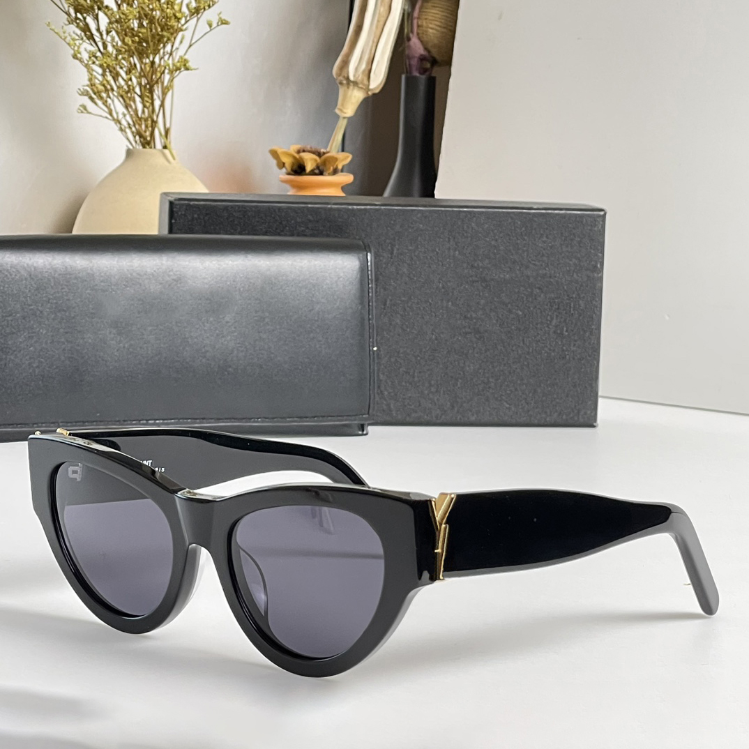 Designer sunglasses fashion exquisite sunglasses for women Goggle classic trend casual gift glasses Beach shading UV protection polarized glasses with box good
Designer sunglasses fashion exquisite sunglasses for women Goggle classic trend casual gift glasses Beach shading UV protection polarized glasses with box good