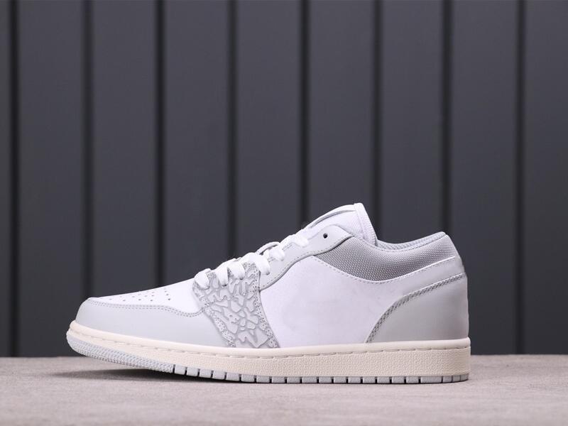 2023 Basketball shoes Special Edition Jumpman 1 Low PRM Elephant Print White Sail Smoke Grey Fashion Sport Zapatos Sneakers Come With Box
2023 Basketball shoes Special Edition Jumpman 1 Low PRM Elephant Print White Sail Smoke Grey Fashion Sport Zapatos Sneakers Come With Box