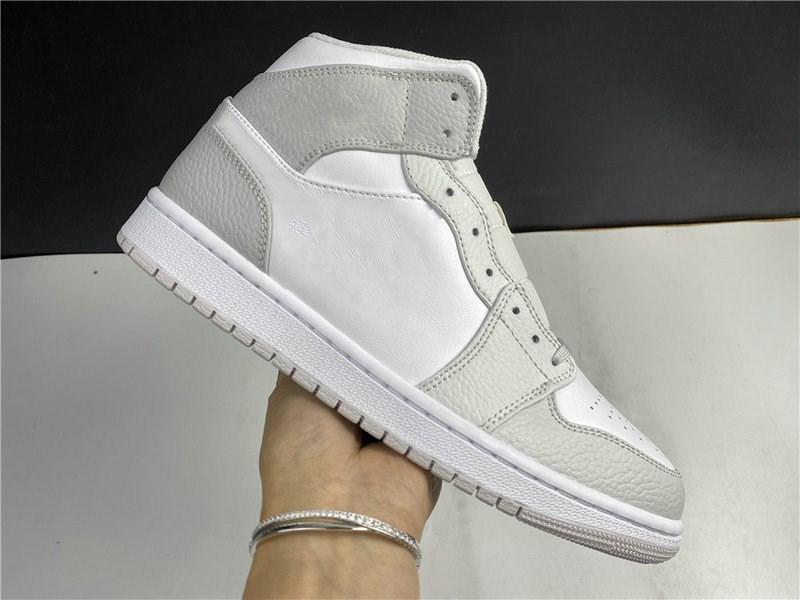 2023 Basketball shoes New Exclusive Jumpman 1 Mid White Camo White Photon Dust Grey Fog Fashion Sport Sneakers Good Quality Come With Box
2023 Basketball shoes New Exclusive Jumpman 1 Mid White Camo White Photon Dust Grey Fog Fashion Sport Sneakers Good Quality Come With Box