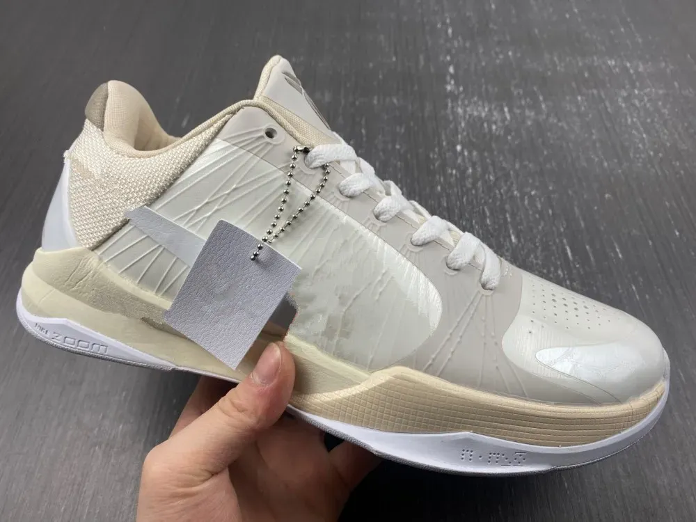 Mamba 5 V Protro OW Undftd x Shoes Top Quality What If 6s All star Men Sports Basketball Shoe Sneakers With Box size 7-12
Mamba 5 V Protro OW Undftd x Shoes Top Quality What If 6s All star Men Sports Basketball Shoe Sneakers With Box size 7-12
