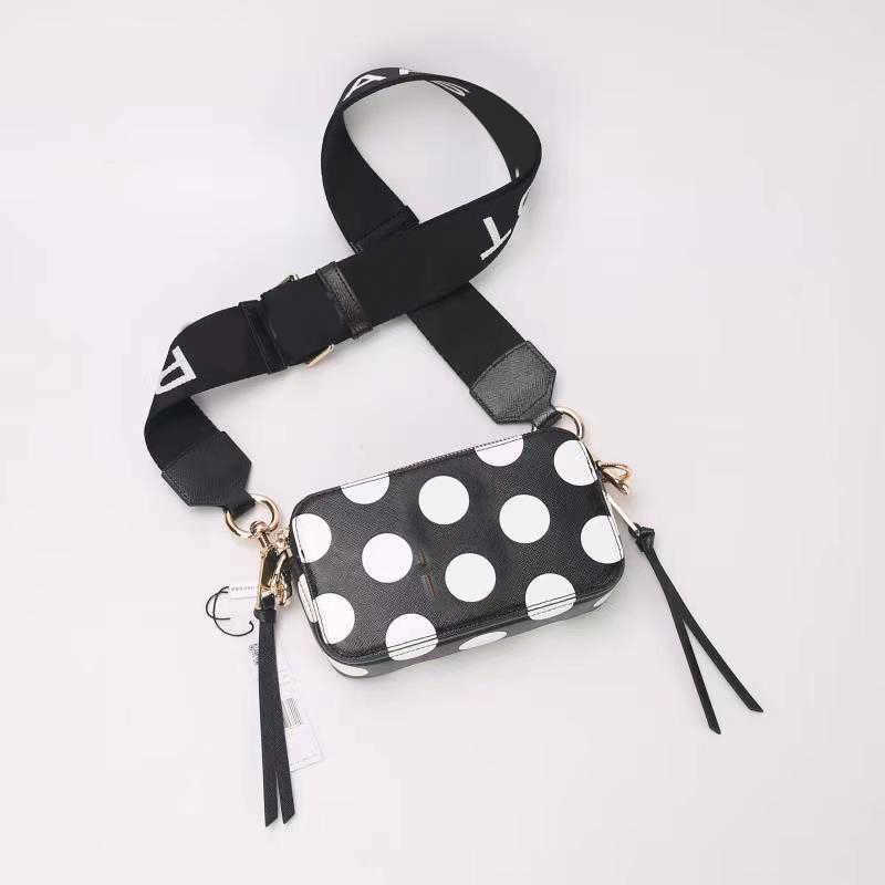 Dot snapshot designer Bag women Shoulder Crossbody Small Square Bag Cross Grain Cowhide Fashion Versatile Women's Bag 230318, Style 1
Dot snapshot designer Bag women Shoulder Crossbody Small Square Bag Cross Grain Cowhide Fashion Versatile Women's Bag 230318, Style 1