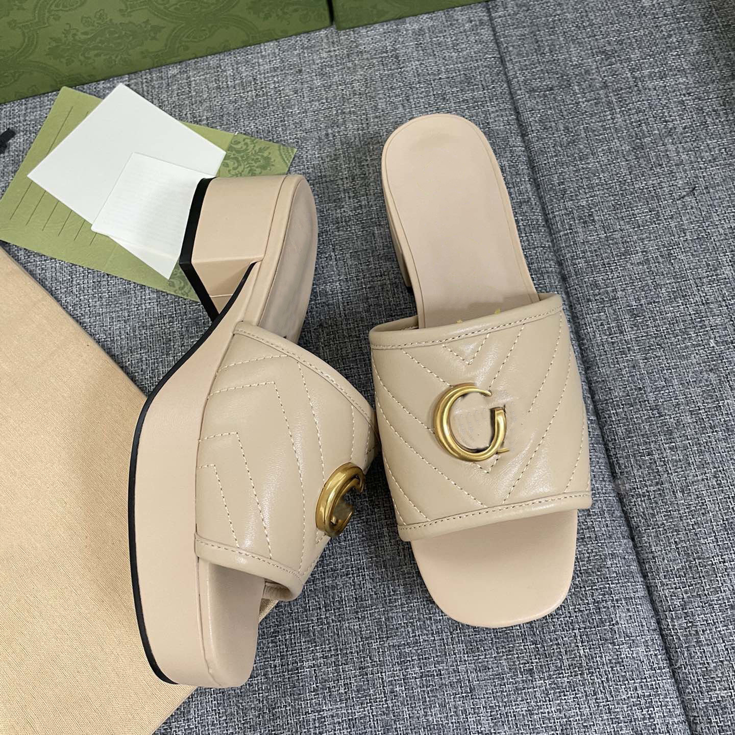 Classic Designer G Sandals Women Heel Slippers Sexy Leather Ggity Flat Flip Flops Luxury Fashion Letters Dfgxdg, Nude
Classic Designer G Sandals Women Heel Slippers Sexy Leather Ggity Flat Flip Flops Luxury Fashion Letters Dfgxdg, Nude