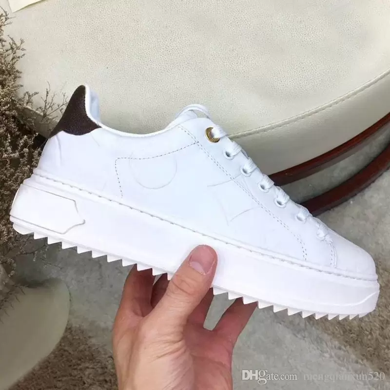 2023 Casual shoes women Travel leather lace-up sneaker 100% cowhide fashion lady Flat designer Running Trainers Letters woman shoe platform, White
2023 Casual shoes women Travel leather lace-up sneaker 100% cowhide fashion lady Flat designer Running Trainers Letters woman shoe platform, White