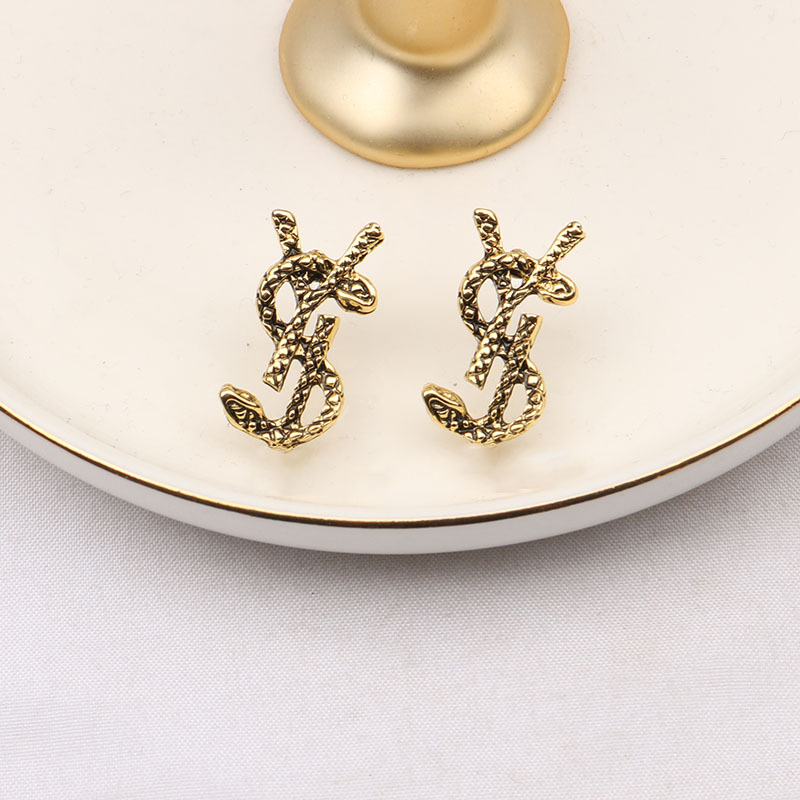 Simple Gold Plated Designer Stud Earring for Women Double Letter Round Dia Jewelry Wedding Party Gift High Quality 20style