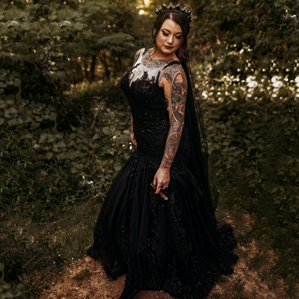 Gothic Black Mermaid Wedding Dresses Sweep Train Lace Appliques Sequins Beaded Long Vintage Bridal Gowns Sheer Crew Neck Sleeveless Tulle Bride Wear