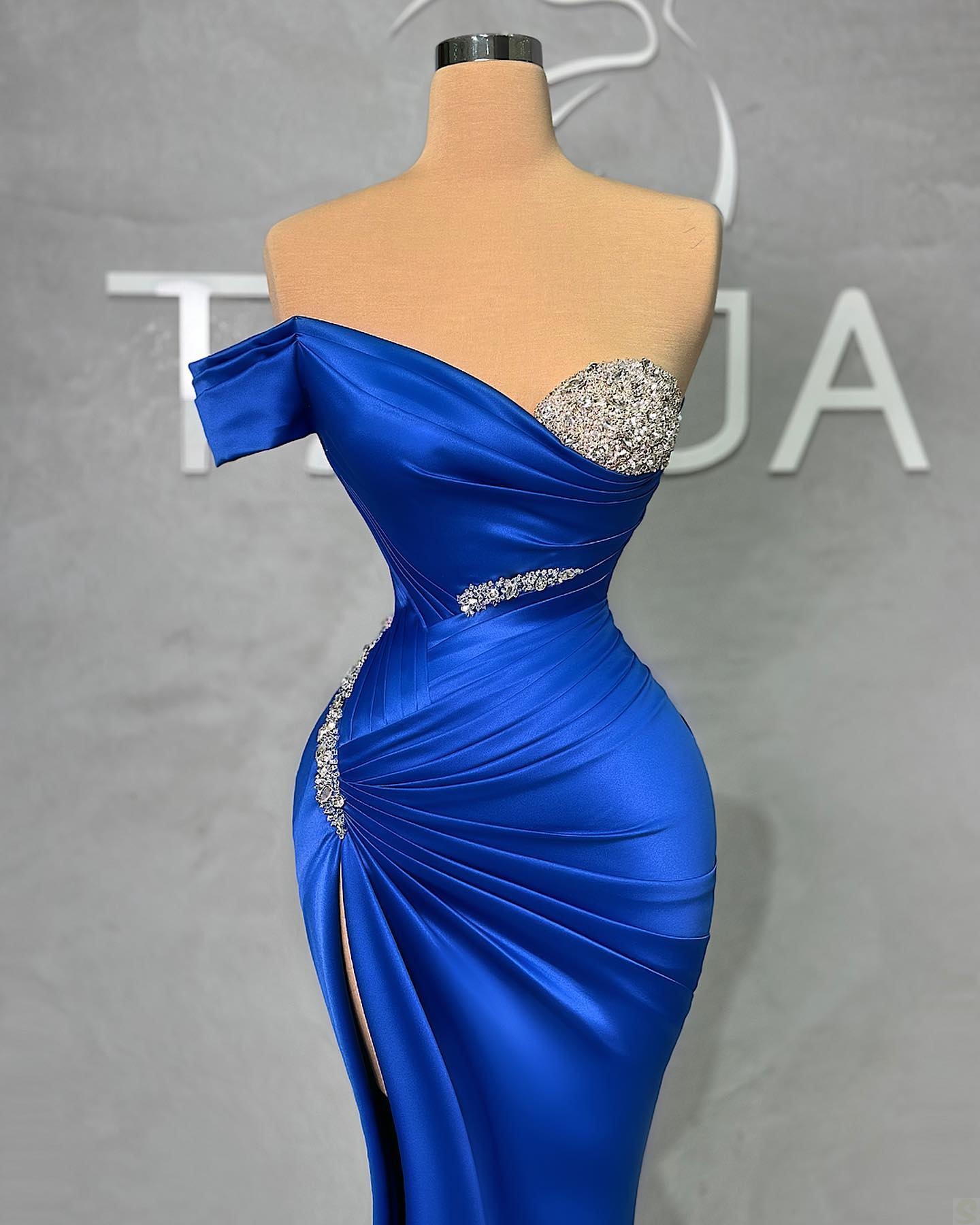 Classical Mermaid Prom Dresses Sweetheart Off the Shoulder Shining Beads Satin High Side Split Zipper Floor Length Custom Made Party Dress Plus Size V