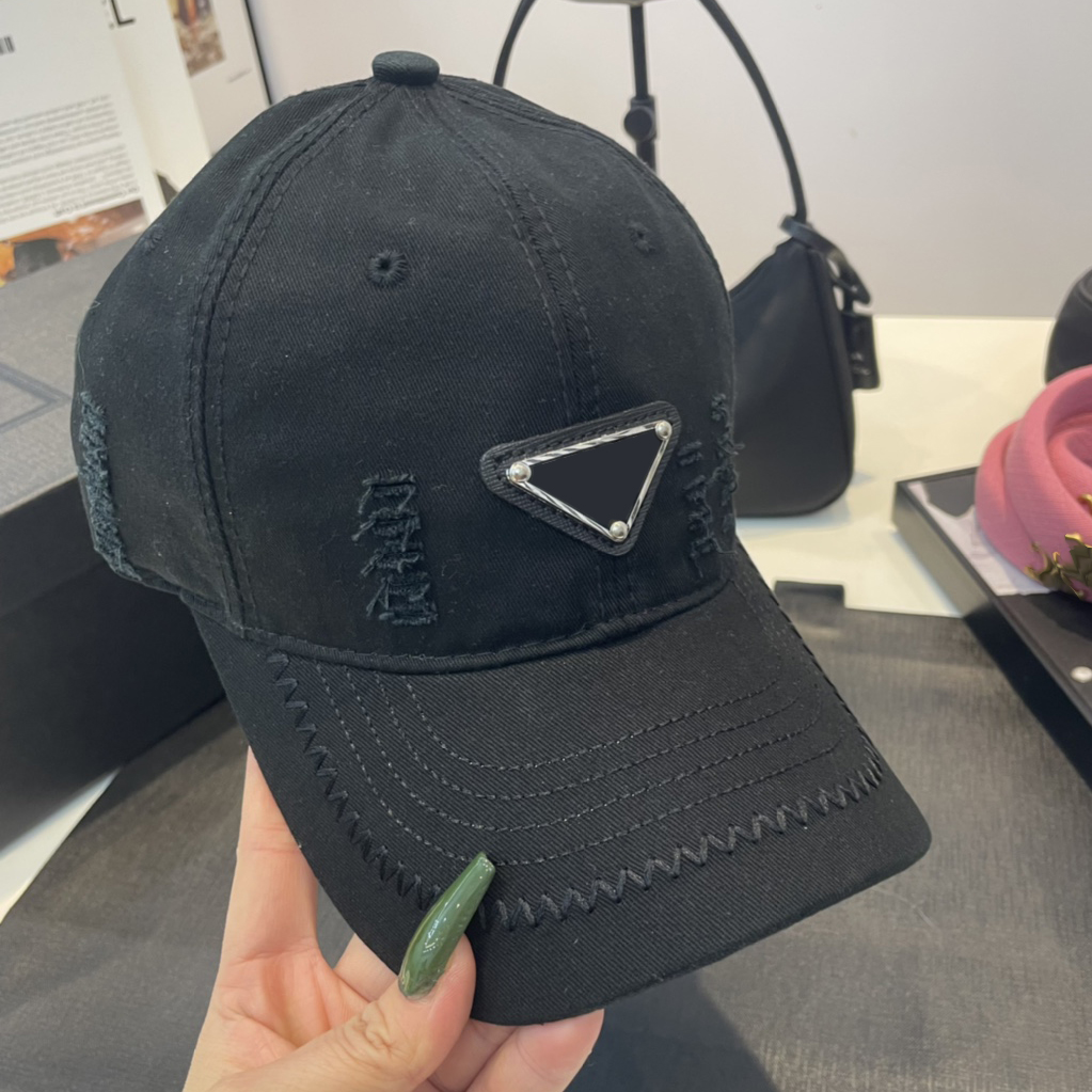 Designer cap Luxury baseball cap Men and Women lovers letter cap classic style comfortable and breathable sports travel necessary for, Blue
Designer cap Luxury baseball cap Men and Women lovers letter cap classic style comfortable and breathable sports travel necessary for, Blue
