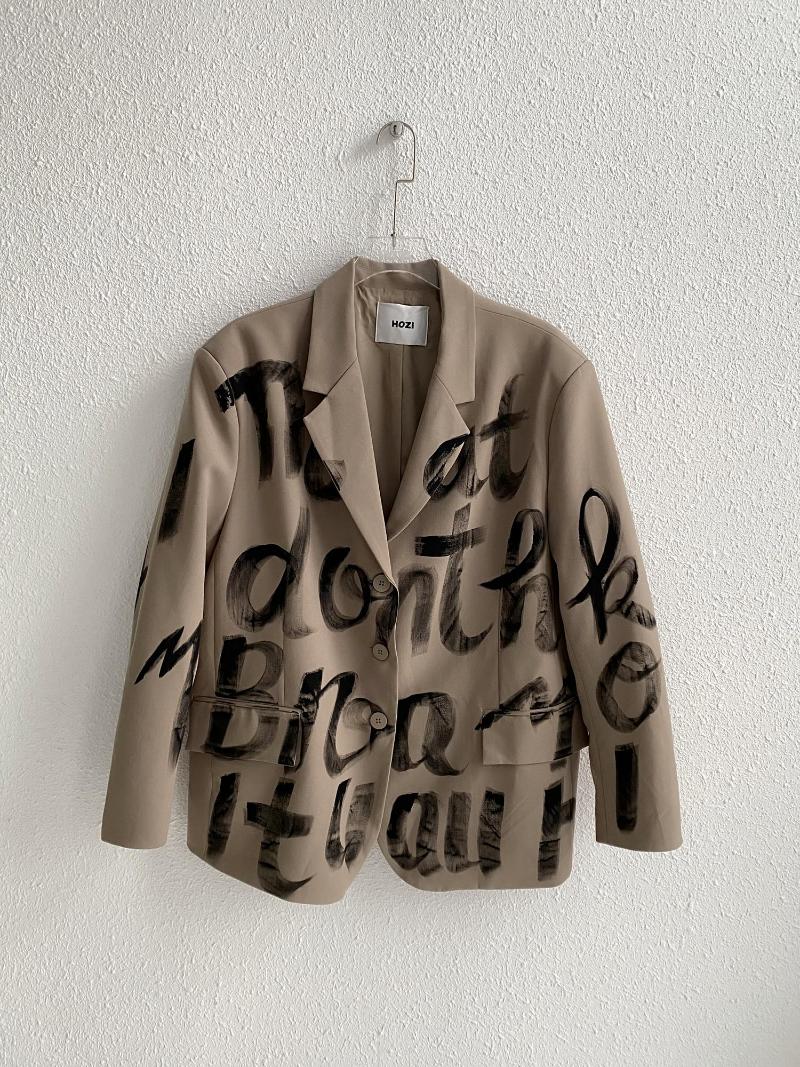 Men's Suits A2270 Retro Loose Suit Men's Casual Coat Korean Style Letter Graffiti Niche Design Small Light Luxury, Picture shown
Men's Suits A2270 Retro Loose Suit Men's Casual Coat Korean Style Letter Graffiti Niche Design Small Light Luxury, Picture shown