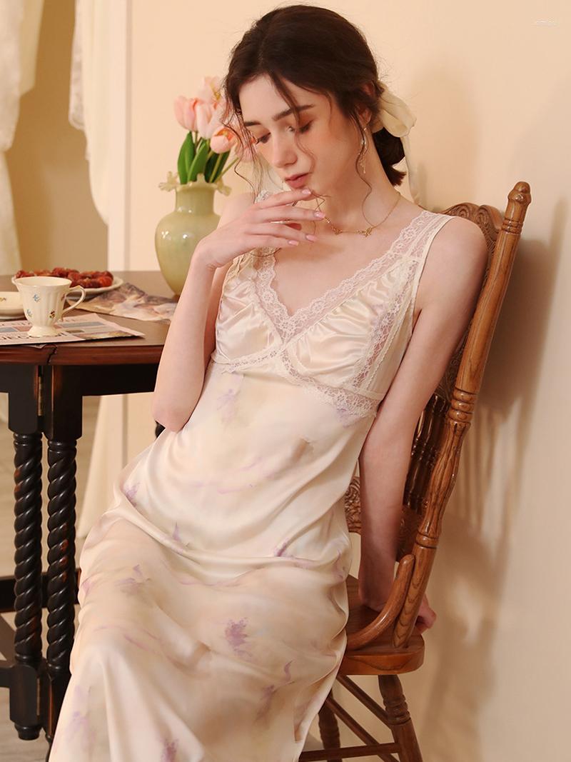 Women' Sleepwear Women Nightgowns French V-Neck Lace Silk Print Princess Pajamas Sexy Charming Summer Sleeveless Victorian Night Dress
Women' Sleepwear Women Nightgowns French V-Neck Lace Silk Print Princess Pajamas Sexy Charming Summer Sleeveless Victorian Night Dress