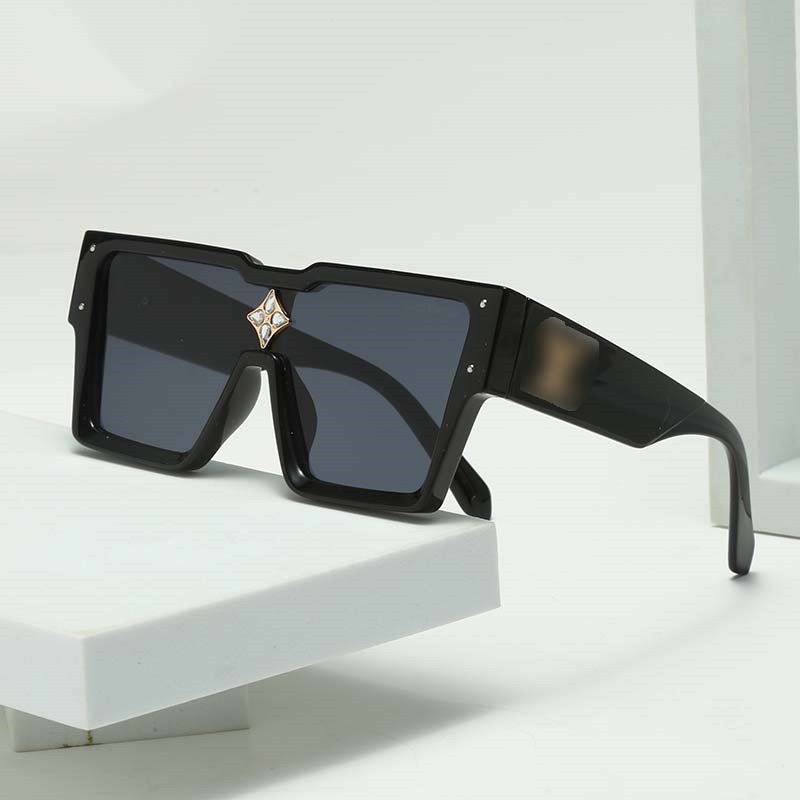Fashion Designer Sunglasses Goggle Beach mens SunGlasses Outdoor Beach sunglasses For Woman 7 Color Optional Triangular signature vava eyewear
Fashion Designer Sunglasses Goggle Beach mens SunGlasses Outdoor Beach sunglasses For Woman 7 Color Optional Triangular signature vava eyewear