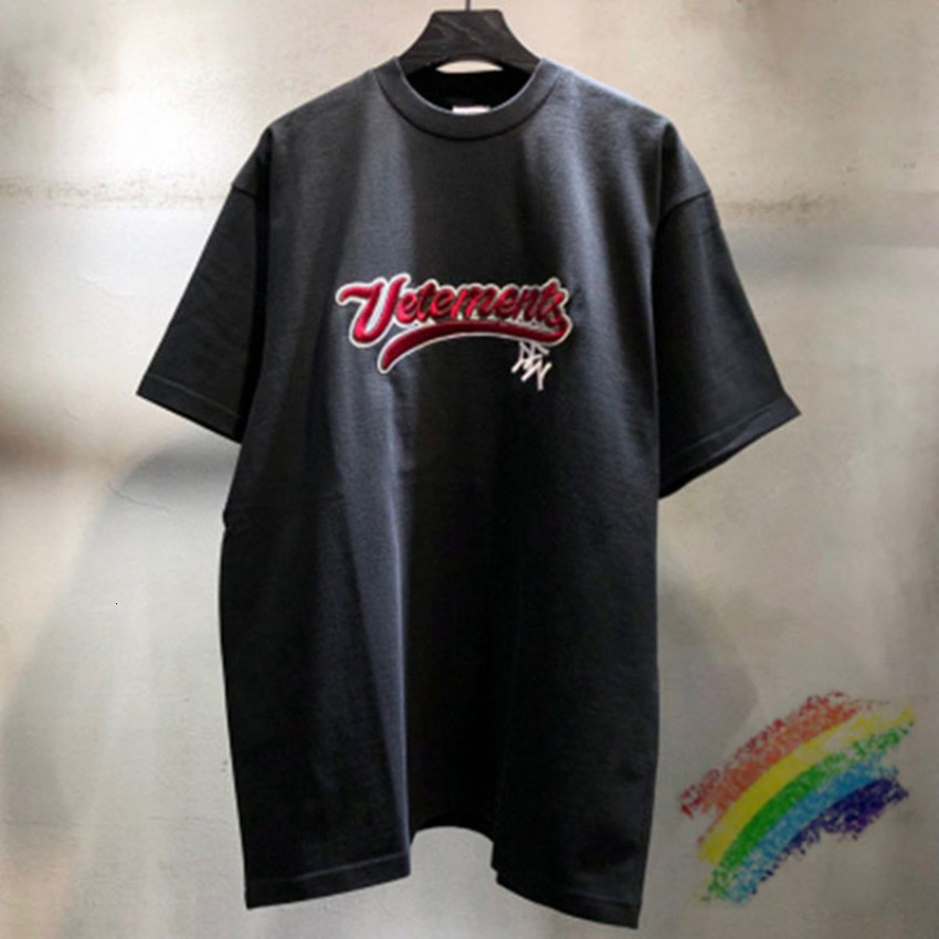 Men's T-Shirts Red Embroidery Vetements T-shirt Men Women 1 1 Quality Oversized T shirt Casual Black VTM Tops Tee 230413, 29
Men's T-Shirts Red Embroidery Vetements T-shirt Men Women 1 1 Quality Oversized T shirt Casual Black VTM Tops Tee 230413, 29