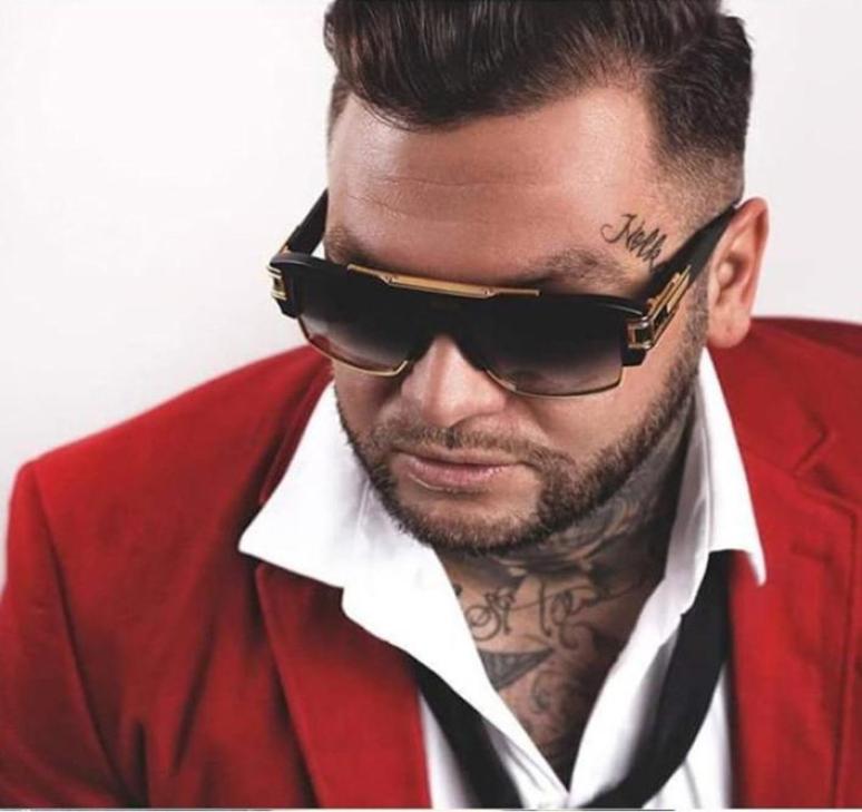 2021 mens sunglasses brand designer Classic luxury Square SunglassMen Vintage Retro Glasses Women Driving Metal Oculos1531503
2021 mens sunglasses brand designer Classic luxury Square SunglassMen Vintage Retro Glasses Women Driving Metal Oculos1531503
