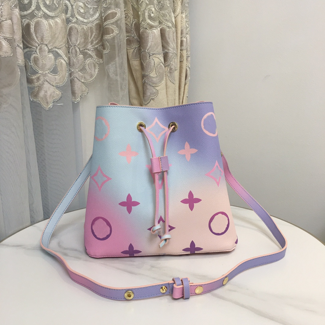 MT Spring in Urban Luxury Women's Designer Bucket Bag Tote Gradient Color Shoulder Crossbody Bag Alphabet Leather Women's Purse Purse
MT Spring in Urban Luxury Women's Designer Bucket Bag Tote Gradient Color Shoulder Crossbody Bag Alphabet Leather Women's Purse Purse