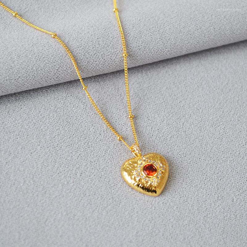 Pendant Necklaces LONDANY Necklace Niche Literary Vintage Court Style Brushed Love Red Gemstone Temperament Simple Brass
Pendant Necklaces LONDANY Necklace Niche Literary Vintage Court Style Brushed Love Red Gemstone Temperament Simple Brass