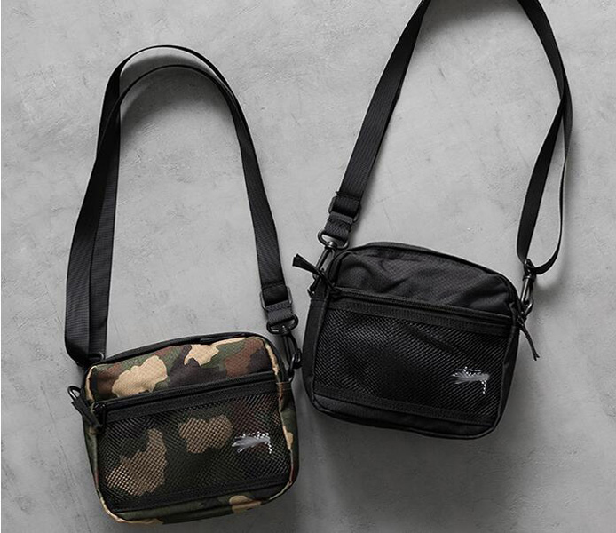 luxury designers mens Shoulder bags Purses Classic fashion men messenger bags Canvas cross body bag school bookbag should crossbody bag, Black
luxury designers mens Shoulder bags Purses Classic fashion men messenger bags Canvas cross body bag school bookbag should crossbody bag, Black