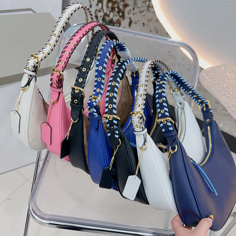 Croissant Bags Shoulder Hobo Designer Purse Cosmetic Half-Moon Baguette Underarm Handbag Crossbody Metal Chain Collect Makeup Bags Cosmetic Bag Plaid Solid Color, 2##27*15cm
Croissant Bags Shoulder Hobo Designer Purse Cosmetic Half-Moon Baguette Underarm Handbag Crossbody Metal Chain Collect Makeup Bags Cosmetic Bag Plaid Solid Color, 2##27*15cm