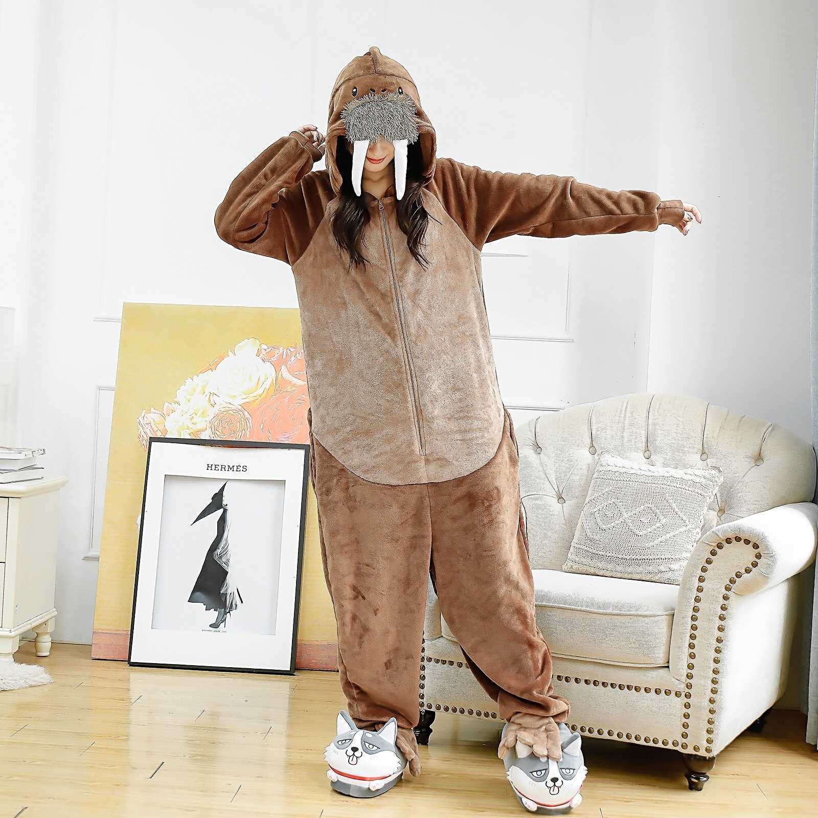 home clothing Pjsmen Toothless Pajamas with Shoes Animal Dragon Train Flannel Costume Winter Plush Onesie PJS Cosplay Family Woman Adult L23113
