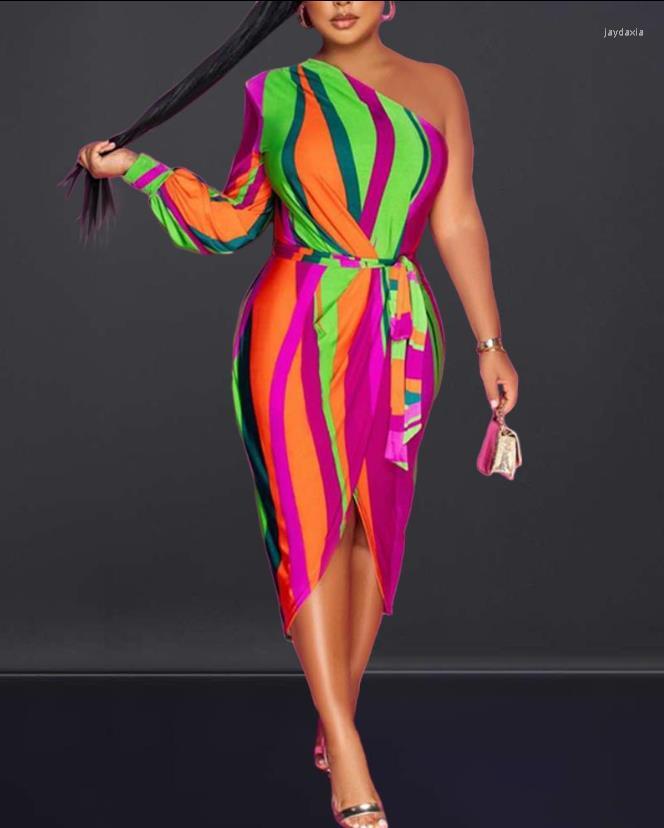 Casual Dresses Sexy One Shoulder Midi Dress For Summer Ladies 2023 Colorblock Straight Fashion Elegant Temperament Formal
Casual Dresses Sexy One Shoulder Midi Dress For Summer Ladies 2023 Colorblock Straight Fashion Elegant Temperament Formal