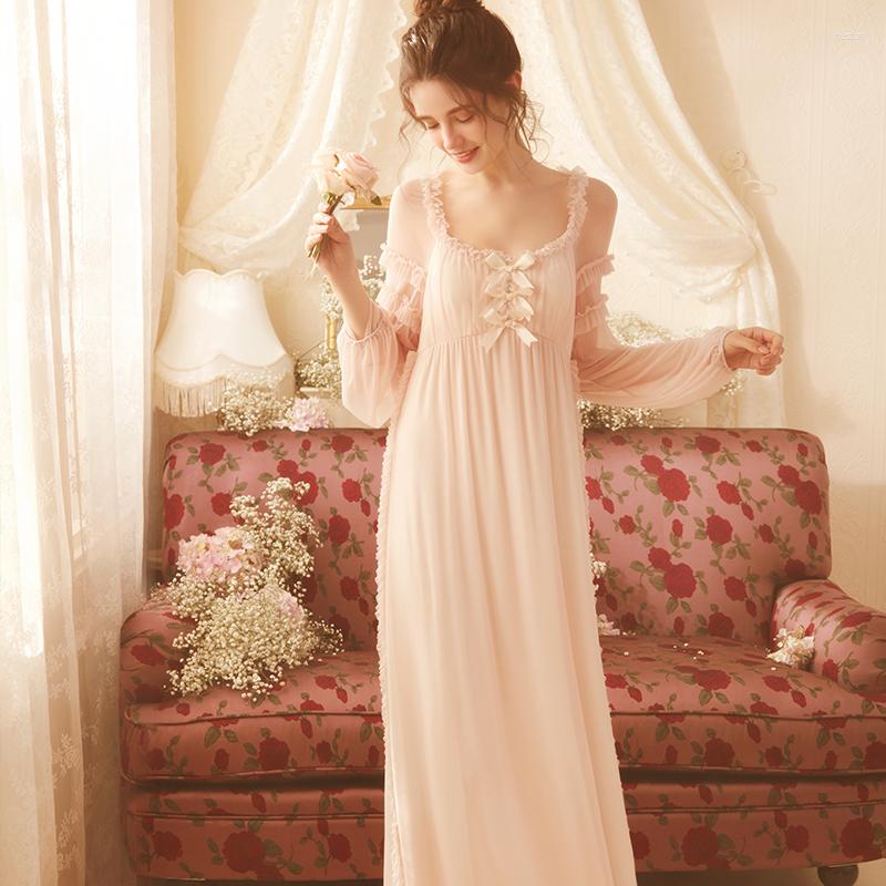 Women's Sleepwear Nightgown Elegant Princess Woman Lace Sleeve Long Nighty For Ladies 2 Color Pink White
Women's Sleepwear Nightgown Elegant Princess Woman Lace Sleeve Long Nighty For Ladies 2 Color Pink White