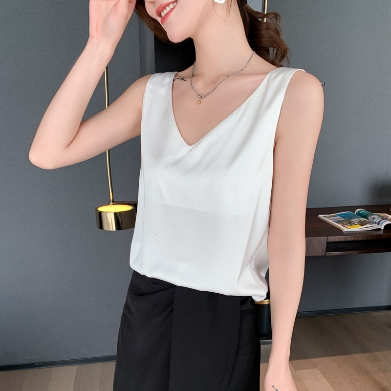 Camisoles Tanks Ladies Silk Suspenders Solid Satin Vest Spring Autumn Wild Pullover Tops Women Interior Front/Rear V-Neck Summer Thin 230413