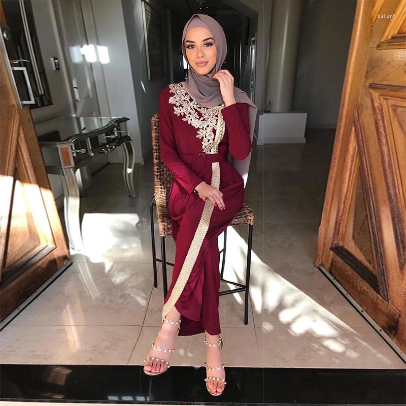 Ethnic Clothing Eid Embroidery Appliques Beaded Dubai Abaya Hijab Dress Muslim Women Fashion Front Slit Party Dresses Islam Arab Turkey
Ethnic Clothing Eid Embroidery Appliques Beaded Dubai Abaya Hijab Dress Muslim Women Fashion Front Slit Party Dresses Islam Arab Turkey