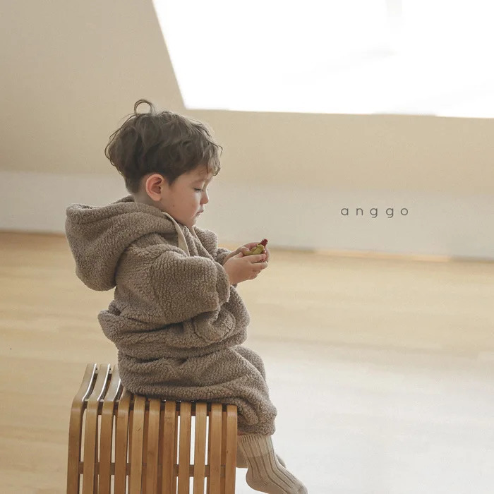 Clothing Sets Winter Baby Plush Fleece Thicken Warm Hoodies Sets Toddler Boys Hooded Sweatshirt And Pants Set Children 2pcs Clothes Suit 231113