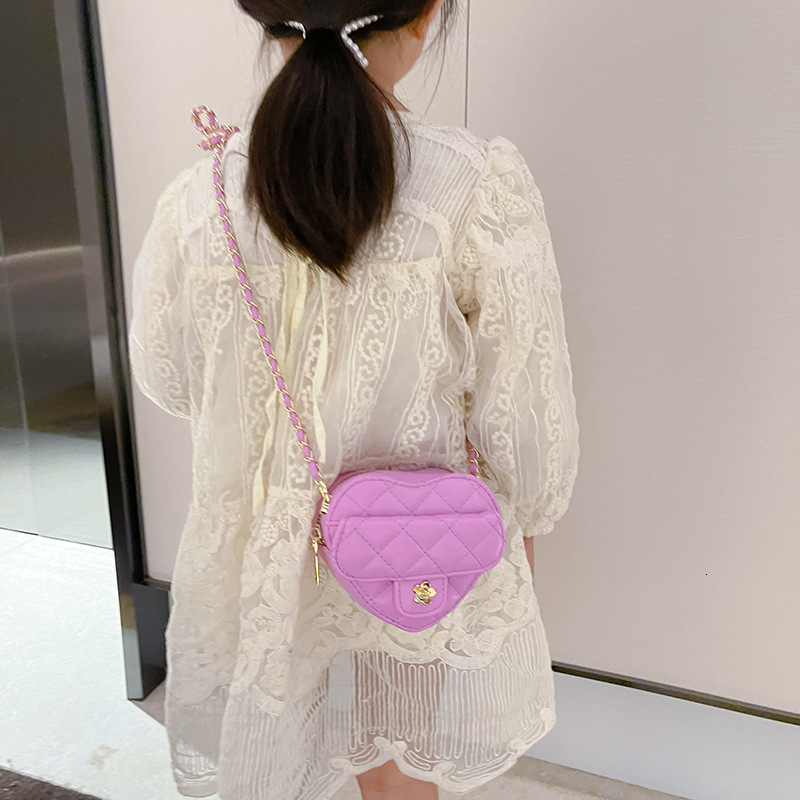 Backpacks Quilted Plaid Children s Heart Shape Shoulder Bag Fashion Love Baby Girls Chain Messenger Bags Cute Princess Coin Purse Handbags 230412