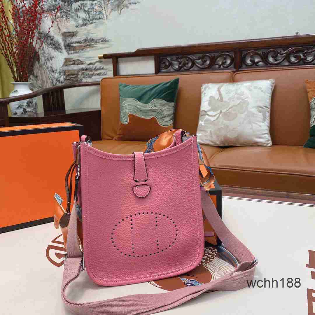 h Leather Designer Bag Lychee 2023 Herma Bucket Evelyns Pattern Tote Bags Cowhide Women's Hollow 19cm Out Single Shoulder Crossbody Small Xnsj, Bright red
h Leather Designer Bag Lychee 2023 Herma Bucket Evelyns Pattern Tote Bags Cowhide Women's Hollow 19cm Out Single Shoulder Crossbody Small Xnsj, Bright red