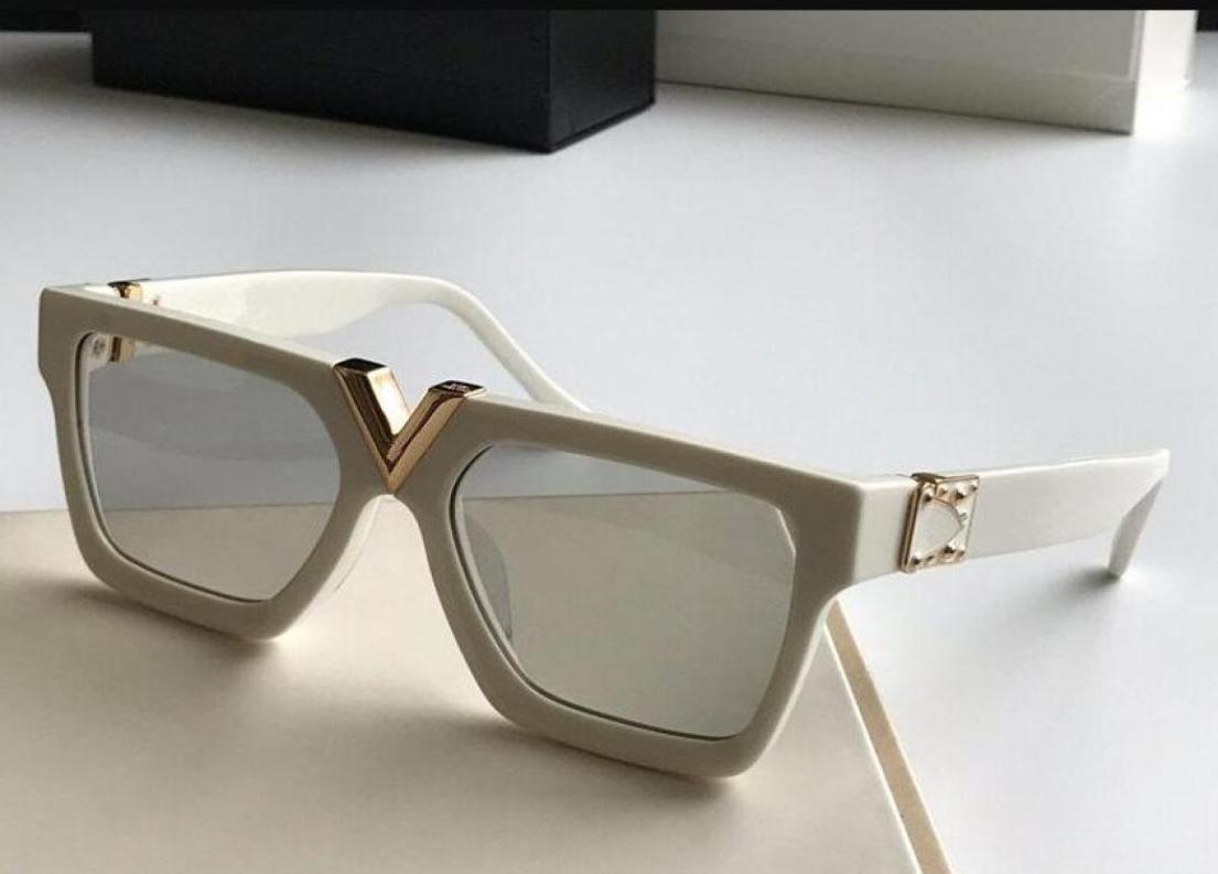 High quality Polarized lens pilot Fashion Sunglasses For Men and Women Brand designer Vintage Sport Sun glasses With case and box9540037
High quality Polarized lens pilot Fashion Sunglasses For Men and Women Brand designer Vintage Sport Sun glasses With case and box9540037