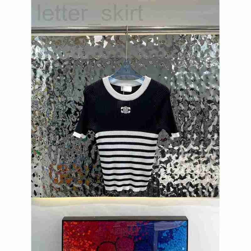 Women' Knits & Tees designer 23ss New Stripe Contrast Pullover Classic Design Elastic Top LEGC, White
Women' Knits & Tees designer 23ss New Stripe Contrast Pullover Classic Design Elastic Top LEGC, White