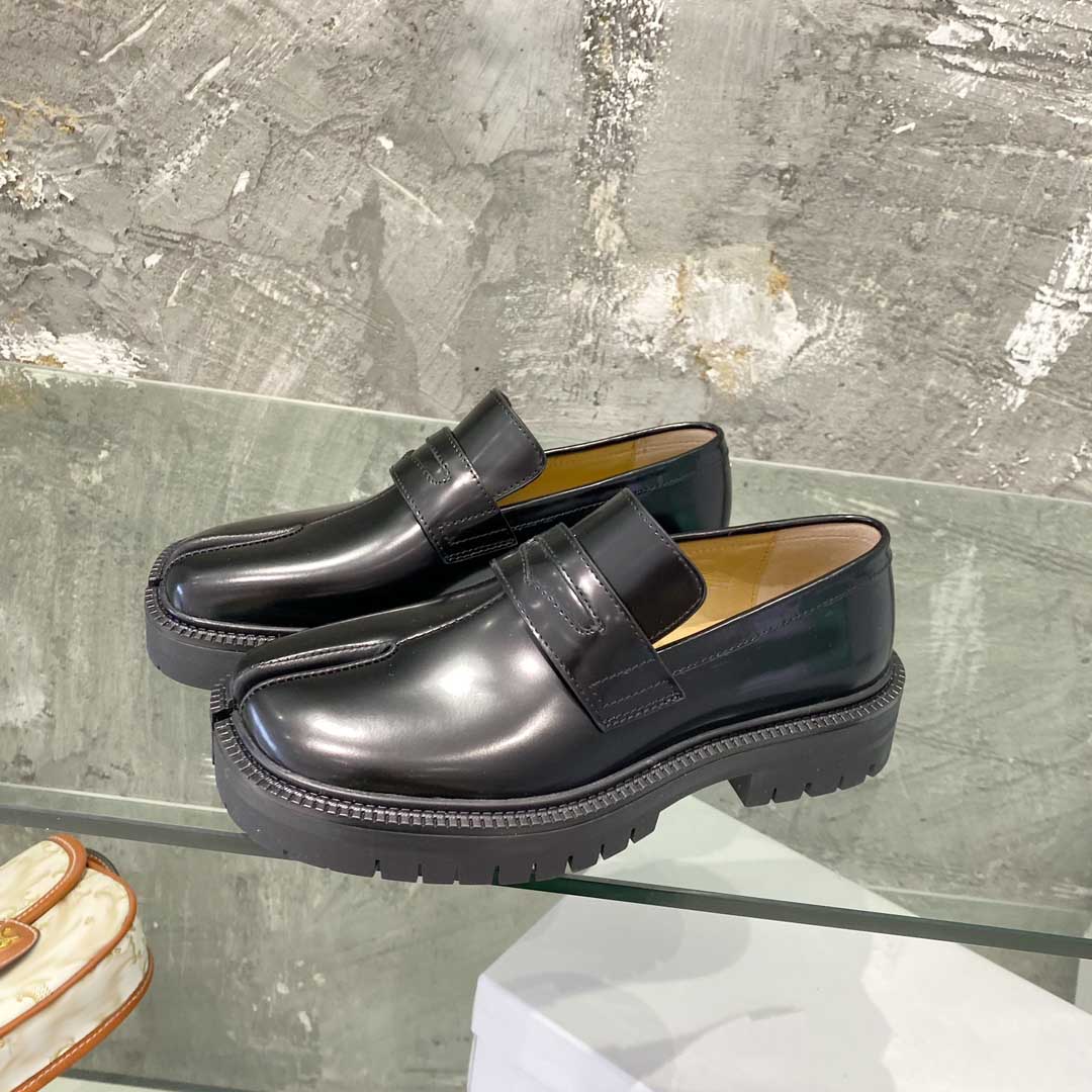 top quality Casual Shoes shoes Tabi ballet MM6 ball dress party luxury patent leather semi-flat suede leg ankle toe ., Black
top quality Casual Shoes shoes Tabi ballet MM6 ball dress party luxury patent leather semi-flat suede leg ankle toe ., Black