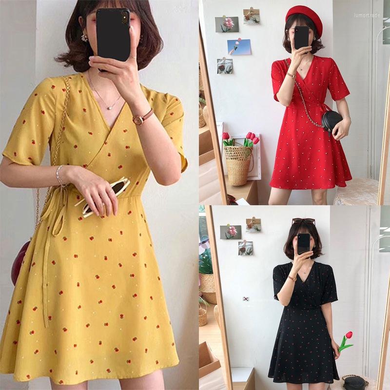Casual Dresses Women Short Sleeve Sexy Deep V-Neck Side Tie Midi Flowy Dress Retro Floral Print Belted High Waist A-Line Flare Sundress 10CD, Black
Casual Dresses Women Short Sleeve Sexy Deep V-Neck Side Tie Midi Flowy Dress Retro Floral Print Belted High Waist A-Line Flare Sundress 10CD, Black