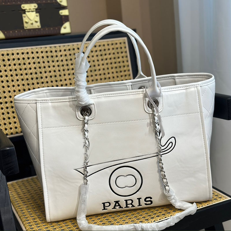 Woman Designer Beach Shopping Bag Quilted with Top Handle Genuine Leather Embroidery Letter Large Capacity Matelasse Chain Shoulder Handbag Outdoor 36x28cm, Box
Woman Designer Beach Shopping Bag Quilted with Top Handle Genuine Leather Embroidery Letter Large Capacity Matelasse Chain Shoulder Handbag Outdoor 36x28cm, Box