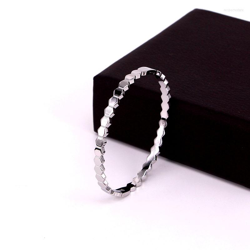 Bangle 4mm Rhombic-shaped Stainless Steel Bangles Bracelet For Women Numerals Design Jewelry Gifts B015
Bangle 4mm Rhombic-shaped Stainless Steel Bangles Bracelet For Women Numerals Design Jewelry Gifts B015