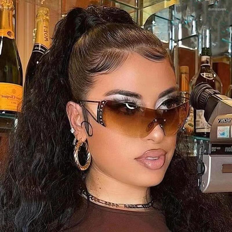 Sunglasses Fashion Rimless Integrated Men's And Women's Y2K Metal Luxury Designer Brand Holiday Accessories Shades
Sunglasses Fashion Rimless Integrated Men's And Women's Y2K Metal Luxury Designer Brand Holiday Accessories Shades