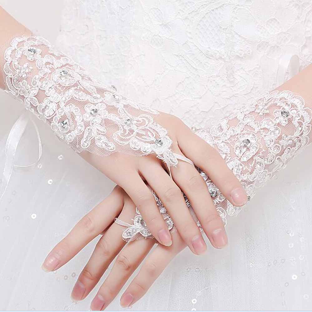 Elegant Beaded Lace Satin Short Bridal Gloves 2023 Fingerless Wedding Party Gloves White red Wedding Accessories Veu De Noiva, Customize
Elegant Beaded Lace Satin Short Bridal Gloves 2023 Fingerless Wedding Party Gloves White red Wedding Accessories Veu De Noiva, Customize
