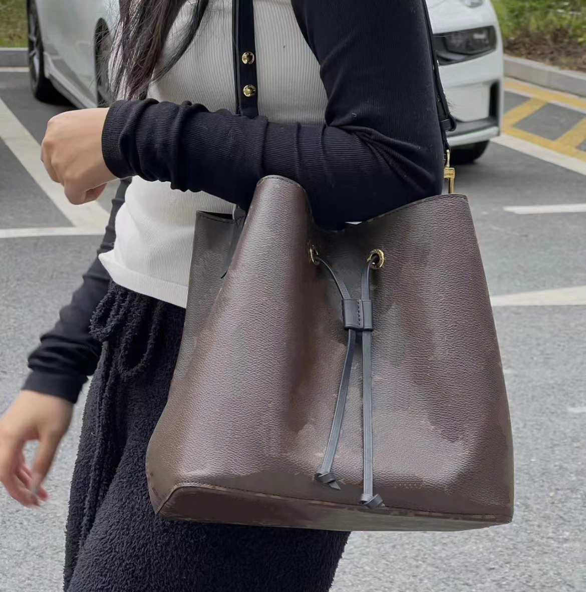 NEONOE Medium Bag Cross Body Handbags Bucket Print Tote Drawstring Backpack M44020 Adjustable Shoulder Strap Large Capacity Shopping Shoulder Bag No Box, Color b
NEONOE Medium Bag Cross Body Handbags Bucket Print Tote Drawstring Backpack M44020 Adjustable Shoulder Strap Large Capacity Shopping Shoulder Bag No Box, Color b