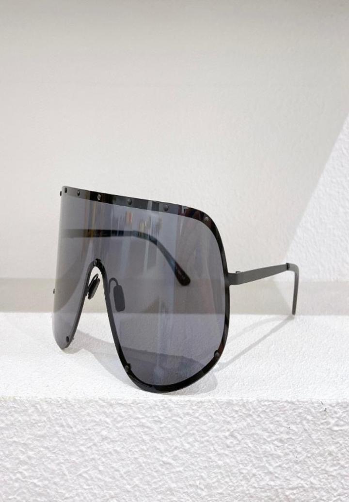 Sunglasses Women Men Summer Owens Style AntiUltraviolet Retro Large Rectangular Frame Fashion Glasses Random Box1075917
Sunglasses Women Men Summer Owens Style AntiUltraviolet Retro Large Rectangular Frame Fashion Glasses Random Box1075917