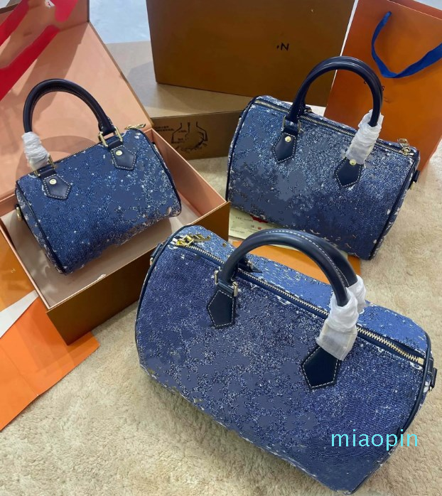 Designer-2023 Denim Vintage Shoulder Bag Women's Handbag Canvas Handbag Pillow Bag Printed Wallet, Blue
Designer-2023 Denim Vintage Shoulder Bag Women's Handbag Canvas Handbag Pillow Bag Printed Wallet, Blue