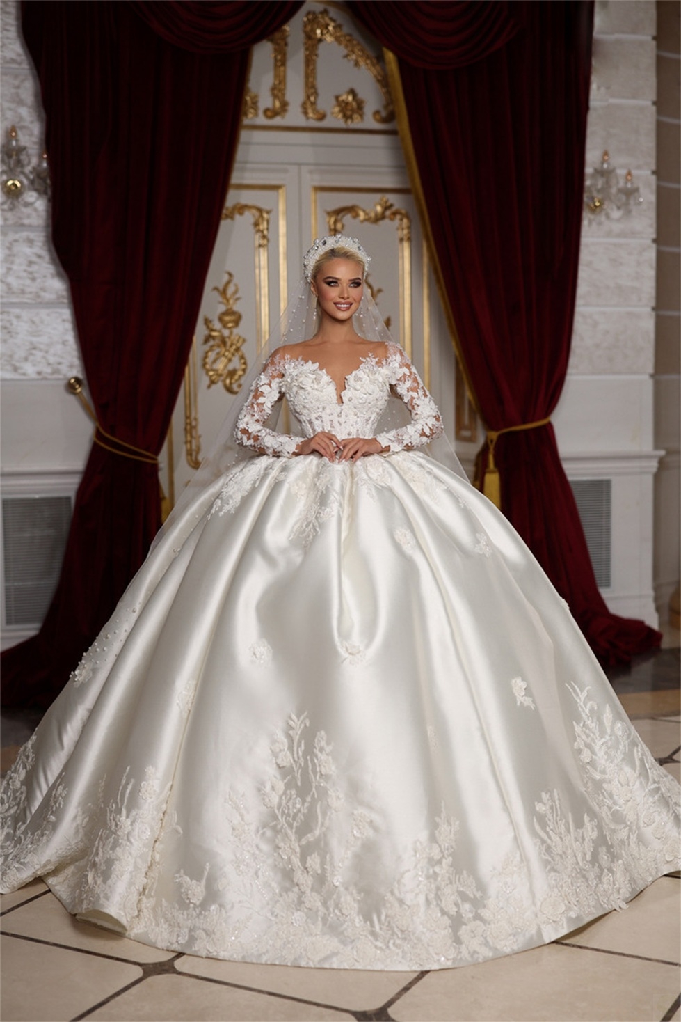 Princess Satin Wedding Dresses Ball Gown Illusion Jewel Neck 3D wers Appliques Mariage Bridal Gowns Long Sleeve Vestido De Noiva 0505