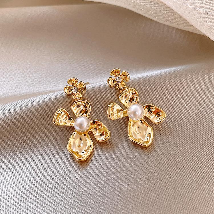 Dangle Earrings 925 Silver Needle Flower Korean Temperament Alloy Jewelry Fine For Woman Trending Products
Dangle Earrings 925 Silver Needle Flower Korean Temperament Alloy Jewelry Fine For Woman Trending Products