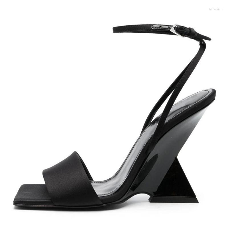 Dress Shoes Summer 2023 Open Toe Sandals Thick Heel Square Head Button Strap Shaped High Women's Large, Black
Dress Shoes Summer 2023 Open Toe Sandals Thick Heel Square Head Button Strap Shaped High Women's Large, Black