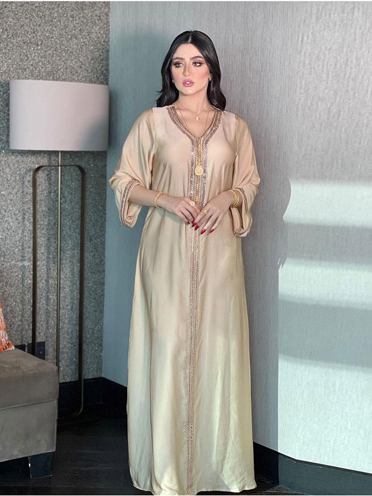 Ethnic Clothing Satin Beaded Trim Jalabiya Arabic Muslim Long Dress Women Moroccan Party Caftan Dubai Saudi Islam Champagne Ramadan Abaya
Ethnic Clothing Satin Beaded Trim Jalabiya Arabic Muslim Long Dress Women Moroccan Party Caftan Dubai Saudi Islam Champagne Ramadan Abaya
