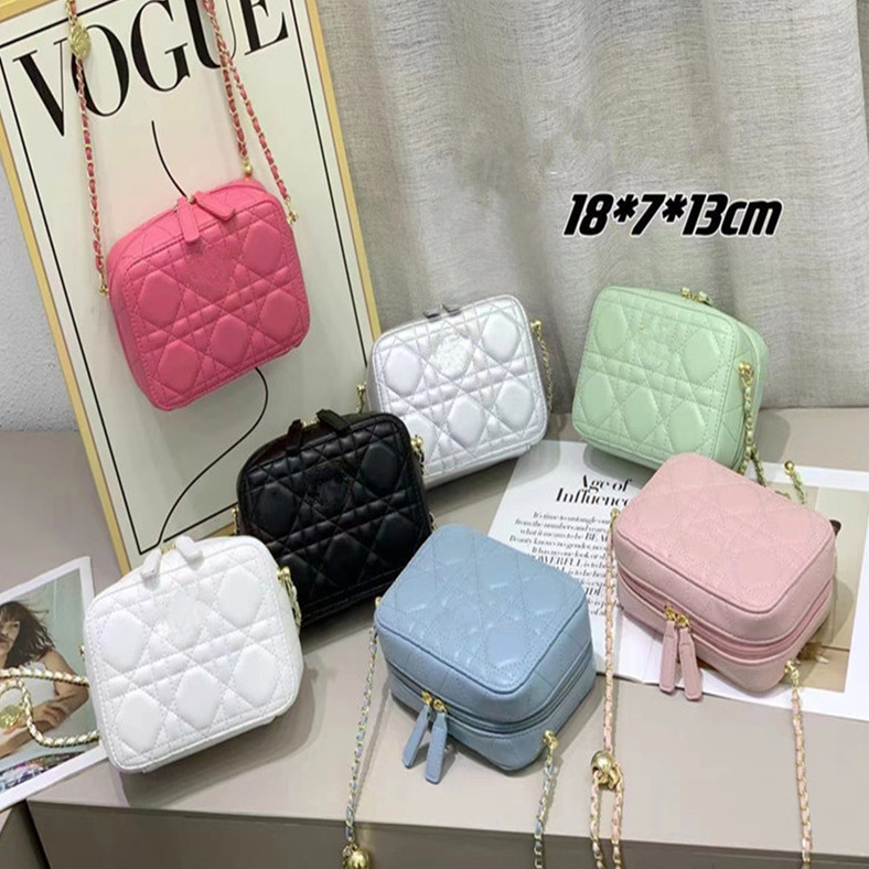 Kids Designer Handbags Tote Newest Fashion Pattern Children Cross-body Bags Baby Girls Candies Snack Bags Coin Purses Teenager Shoulder Bags, Pink with logo
Kids Designer Handbags Tote Newest Fashion Pattern Children Cross-body Bags Baby Girls Candies Snack Bags Coin Purses Teenager Shoulder Bags, Pink with logo