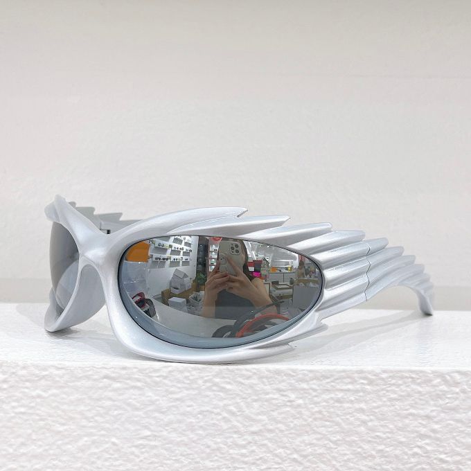 Retro Full-Frame Sunglasses 0255: Anti-UV, Genderless Design for Summer
Retro Full-Frame Sunglasses 0255: Anti-UV, Genderless Design for Summer