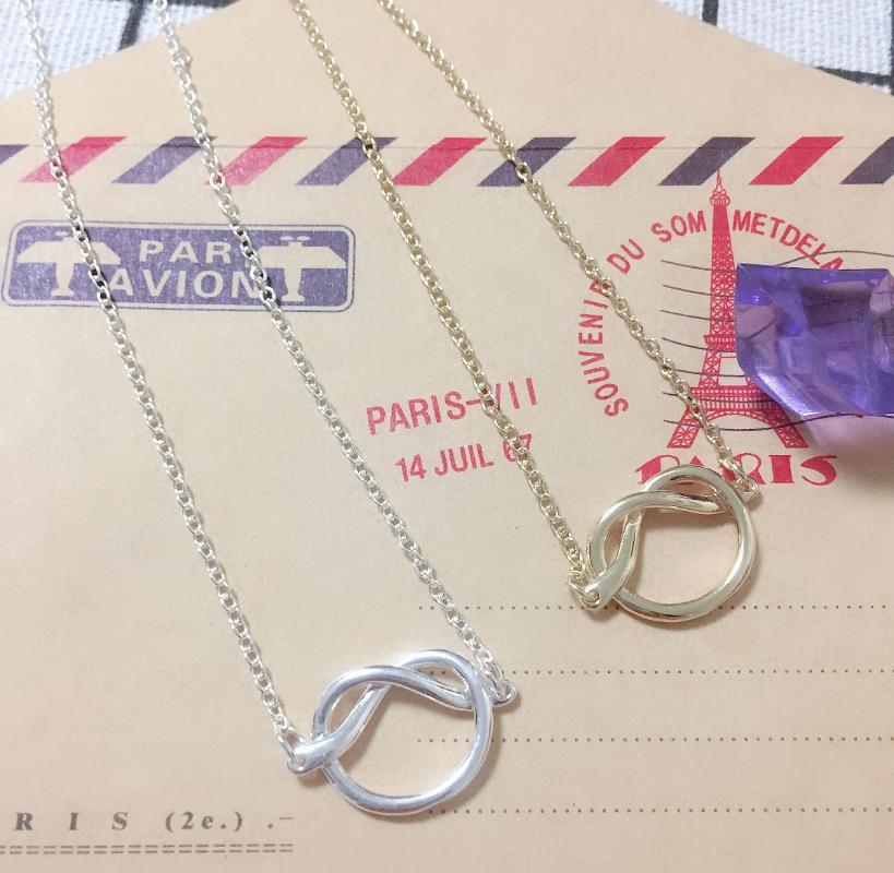 Pendant Necklaces Fashion Simple Classic Stainless Steel Wire Knot Love Pendent Necklace Heart For Women Jewelry Gift
Pendant Necklaces Fashion Simple Classic Stainless Steel Wire Knot Love Pendent Necklace Heart For Women Jewelry Gift