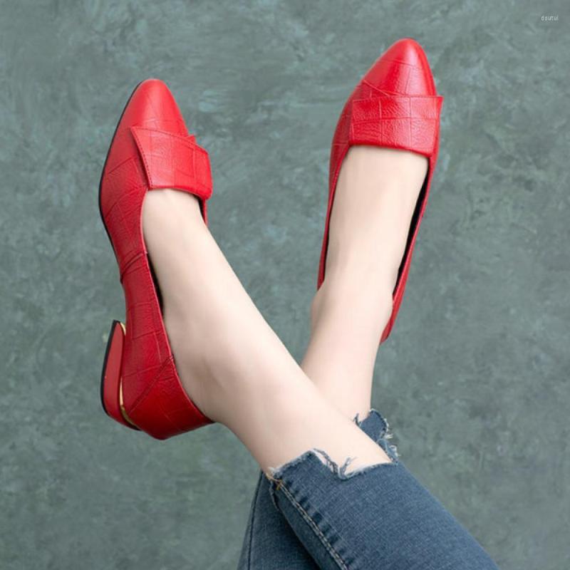 Dress Shoes Women Casual 2023 Spring Solid Color Slip-On Pumps Square Heels Black Red Heel Party Wedding Fashion Ladies Zapatos, Beige
Dress Shoes Women Casual 2023 Spring Solid Color Slip-On Pumps Square Heels Black Red Heel Party Wedding Fashion Ladies Zapatos, Beige
